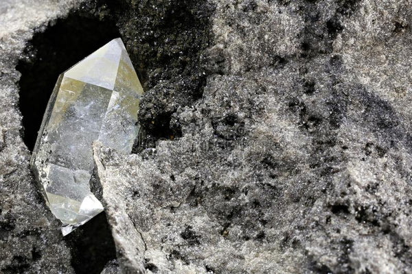 April Gemstone-of-the-Month: Herkimer Diamond