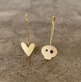 heart & skull drop earrings