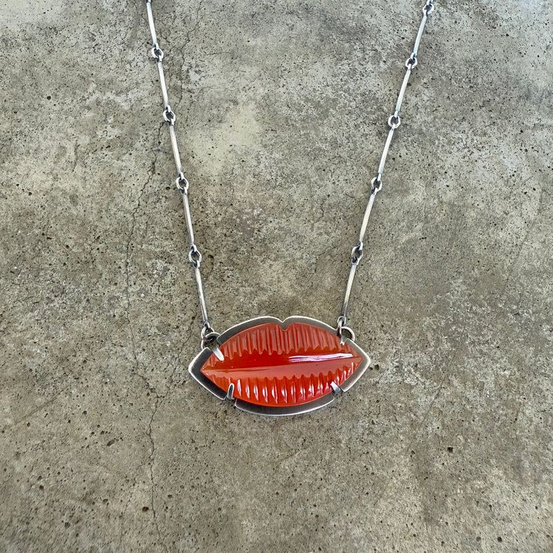 carnelian lips necklace