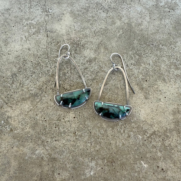 emerald arc earrings