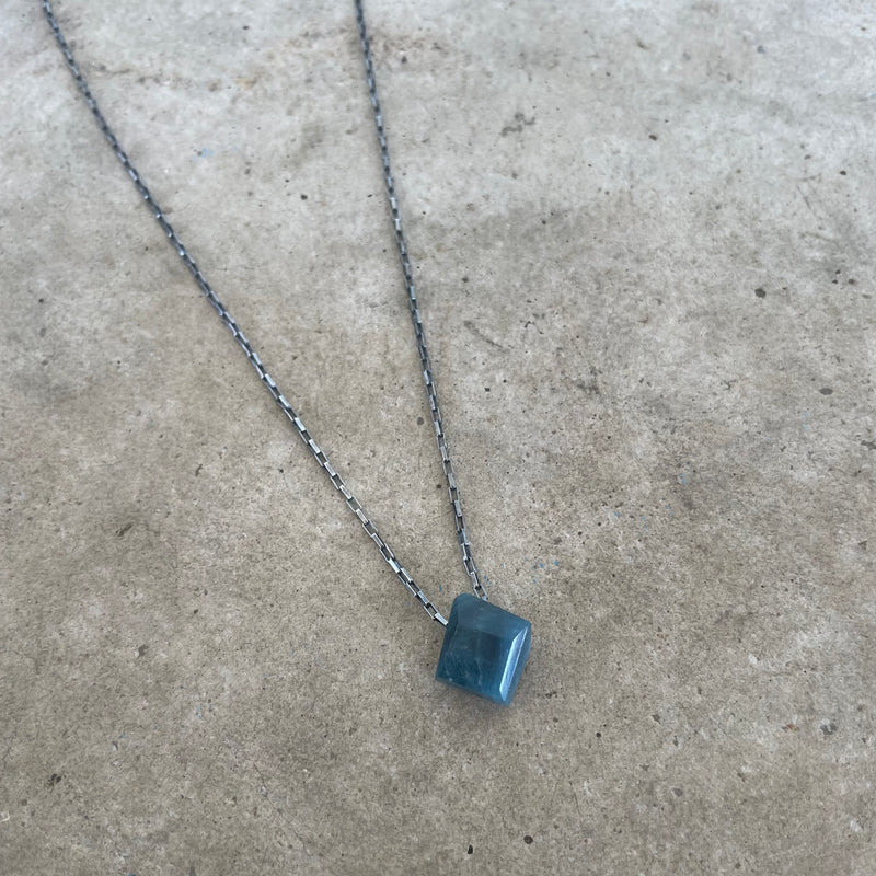 apatite geometric pendant