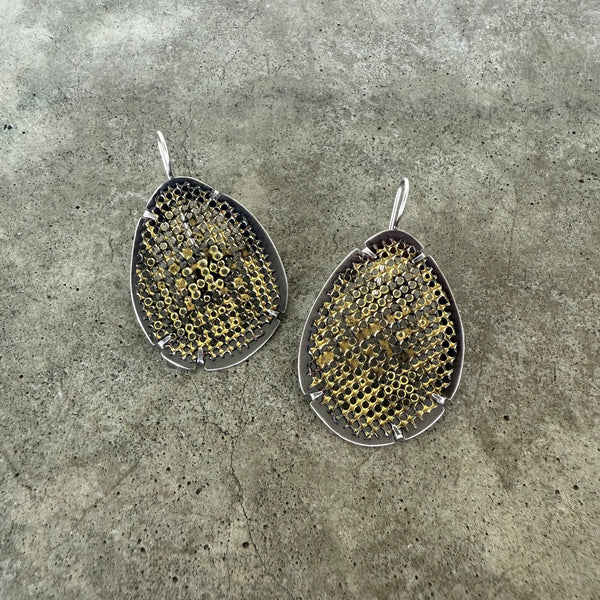 teardrop enamel mesh earrings