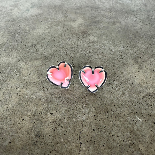 small pink conch heart post earrings