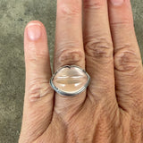 rose quartz lips ring