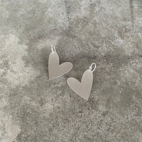 asymmetrical heart earrings (short)